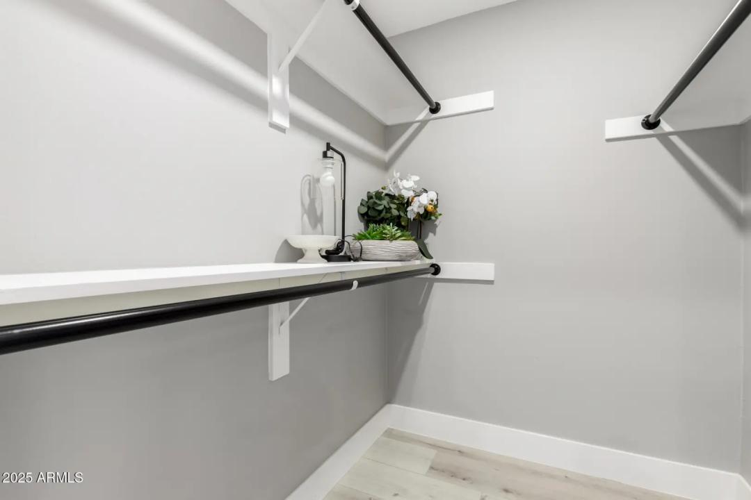 Real Estate Picture 22