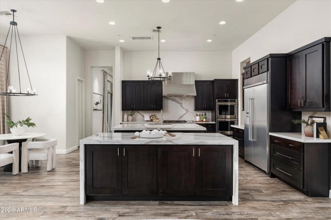 Real Estate Picture 5