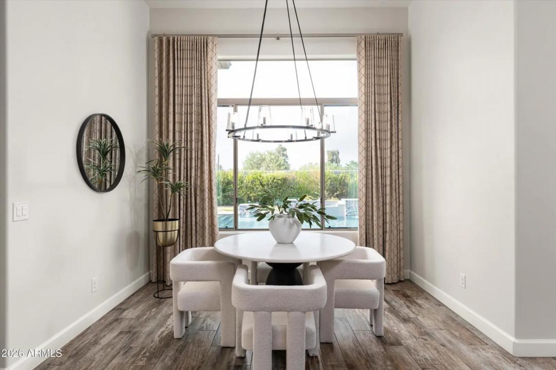 Real Estate Picture 12