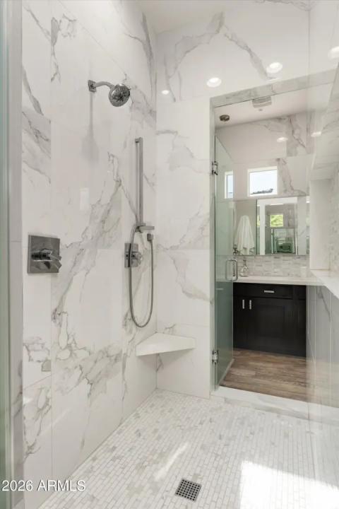 Real Estate Picture 23