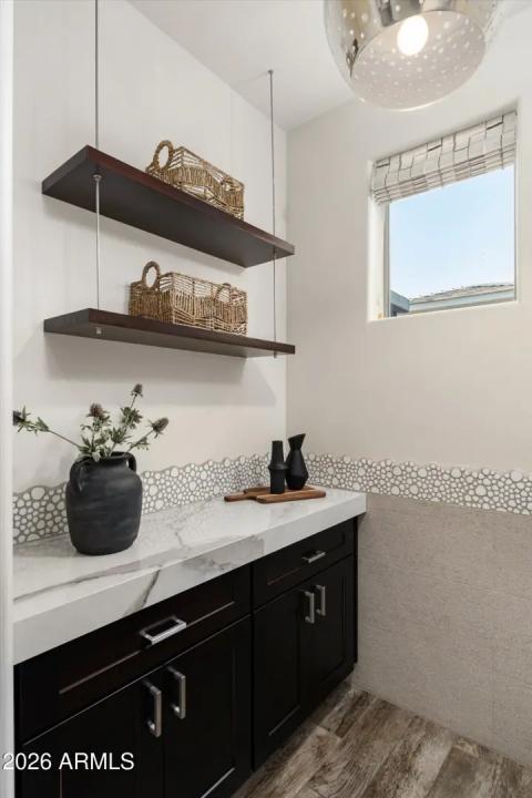 Real Estate Picture 13