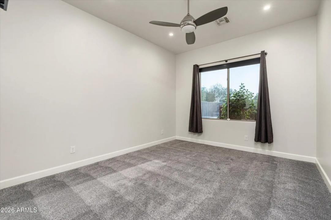 Real Estate Picture 26