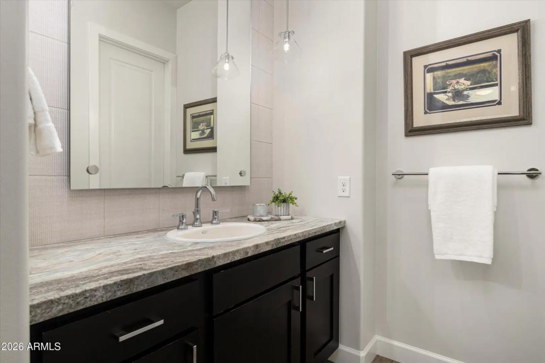 Real Estate Picture 29