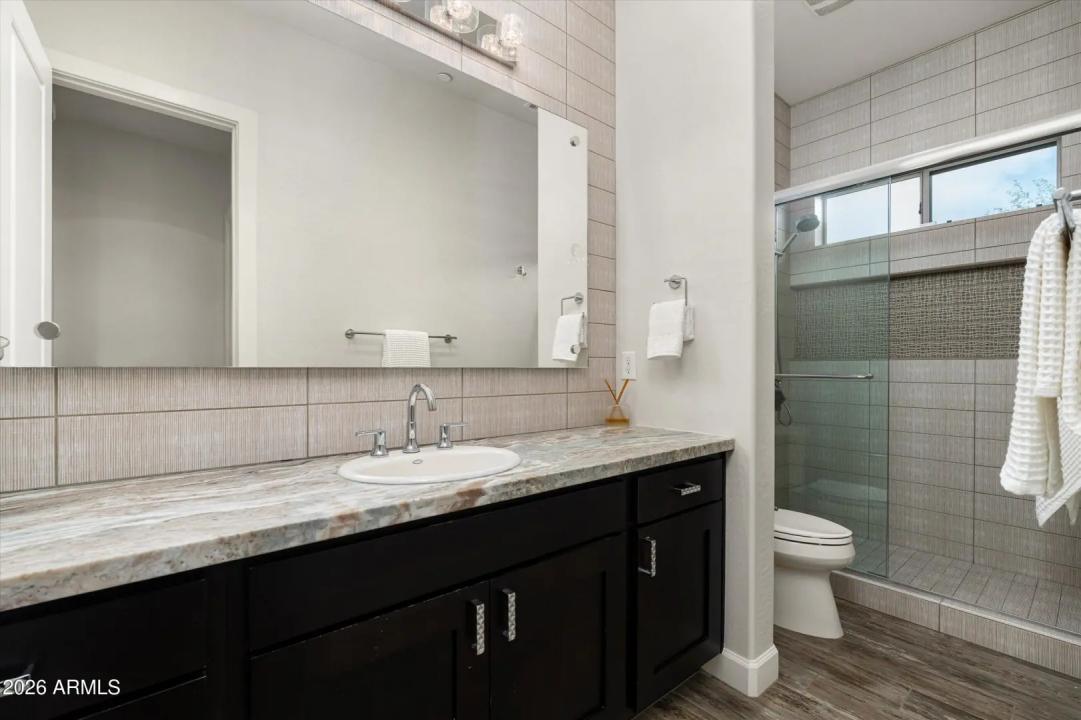 Real Estate Picture 32