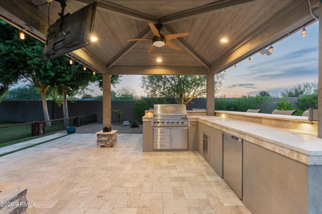 Real Estate Picture 37
