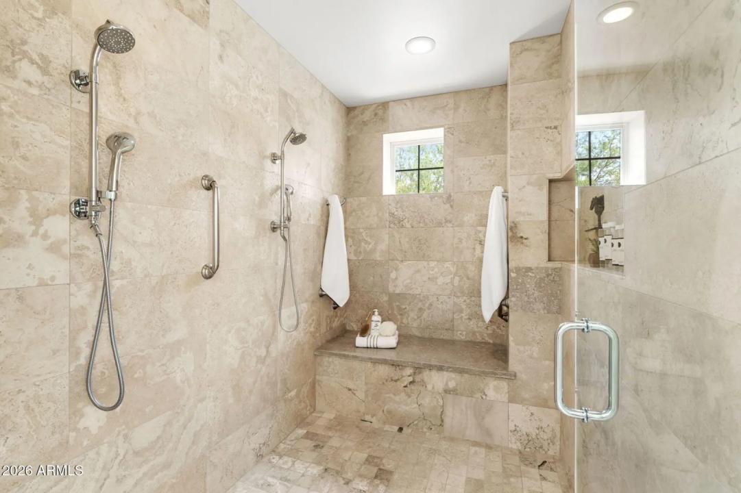 Real Estate Picture 17