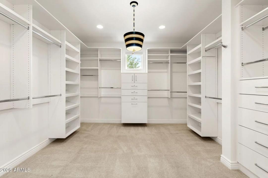 Real Estate Picture 18