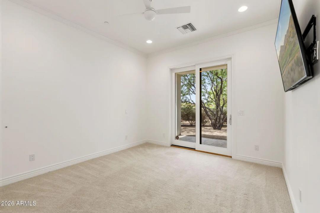 Real Estate Picture 20