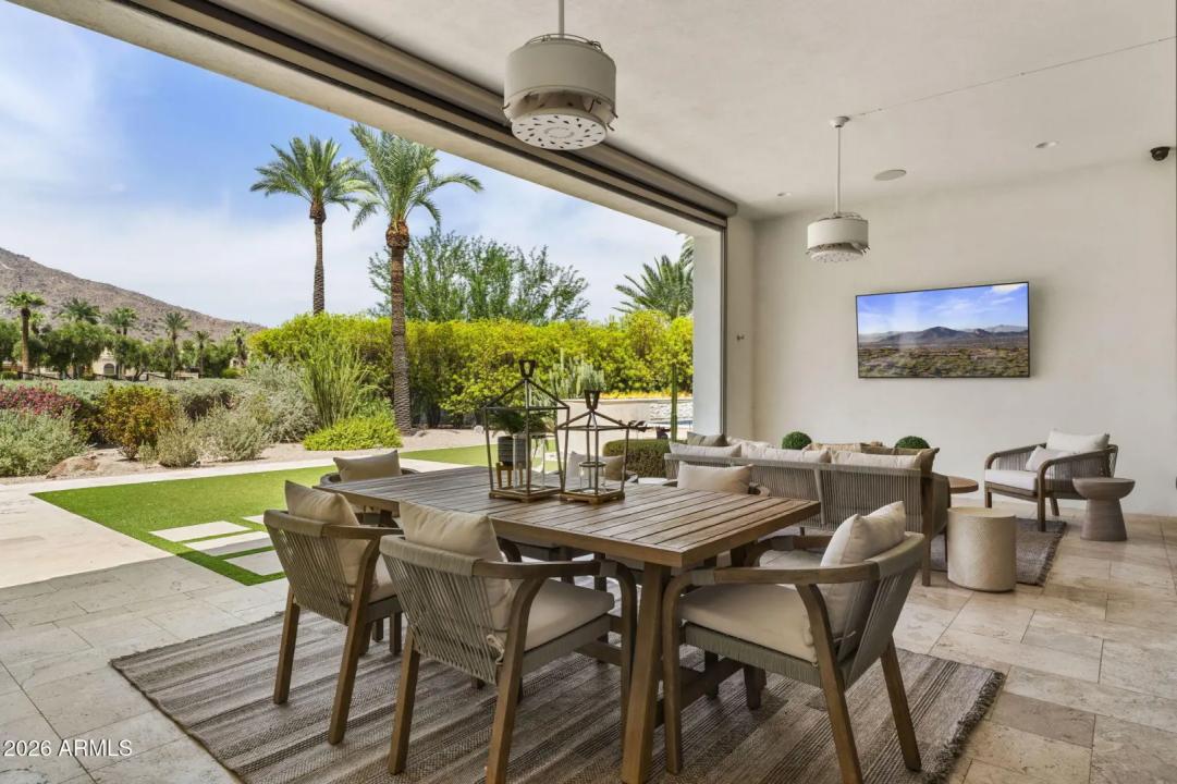 Real Estate Picture 25