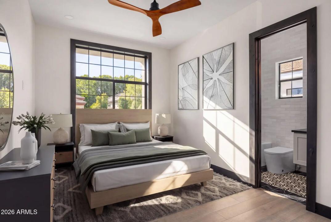 Real Estate Picture 19
