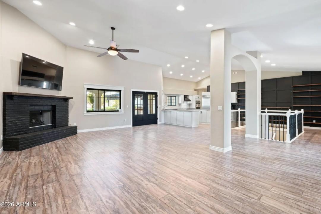 Real Estate Picture 6
