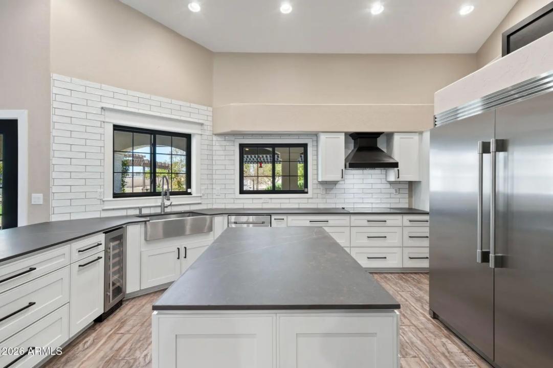 Real Estate Picture 11