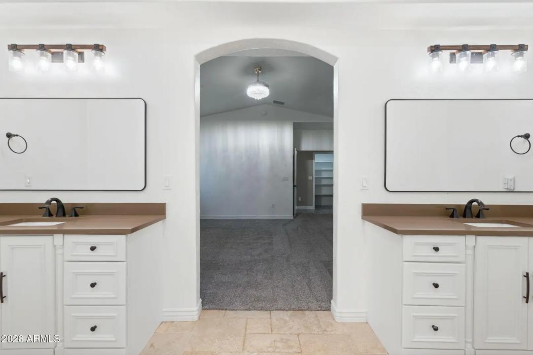 Real Estate Picture 19