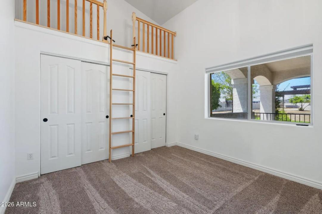 Real Estate Picture 27