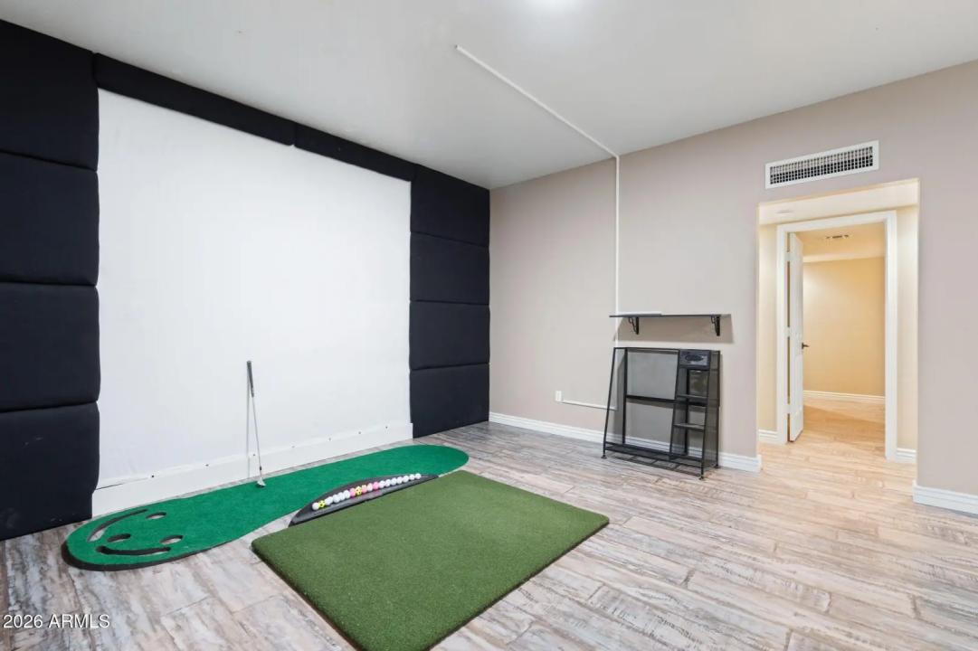 Real Estate Picture 32