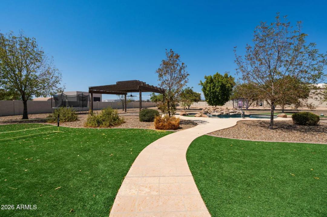 Real Estate Picture 44