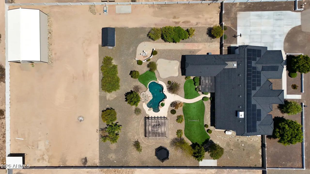 Real Estate Picture 60
