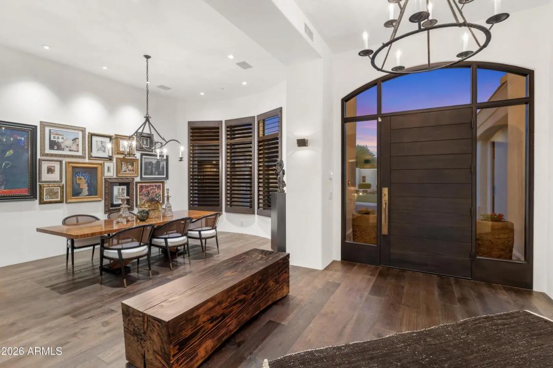 Real Estate Picture 5