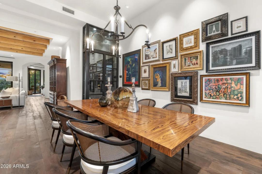 Real Estate Picture 8
