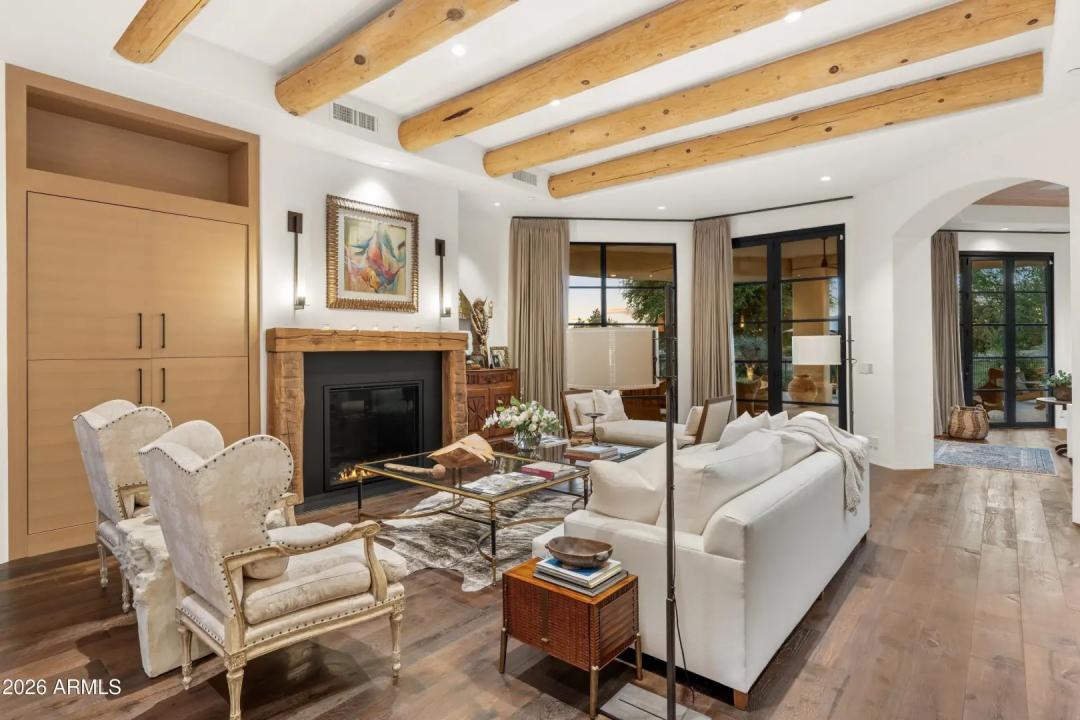 Real Estate Picture 9
