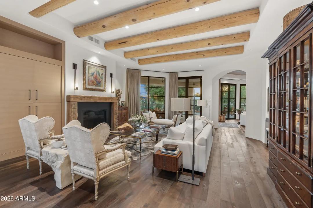 Real Estate Picture 10