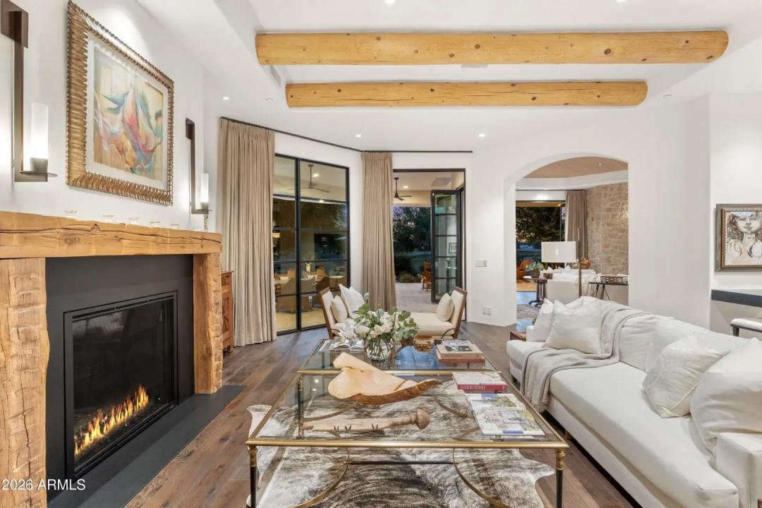 Real Estate Picture 11