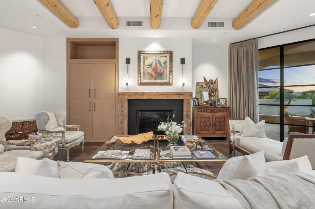 Real Estate Picture 12