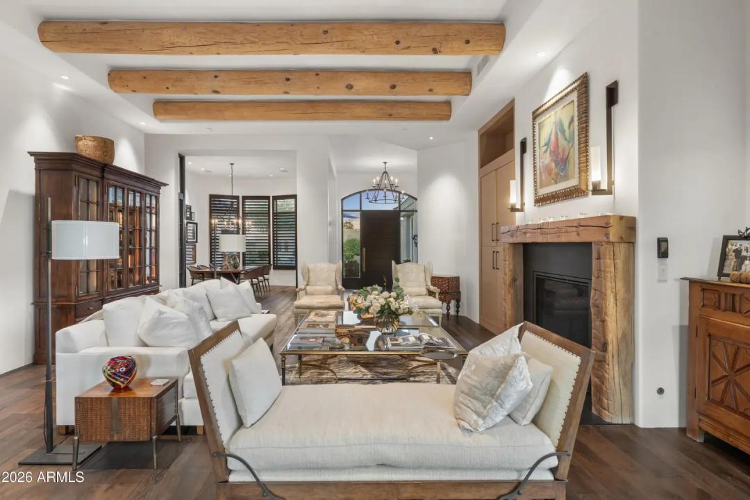 Real Estate Picture 13