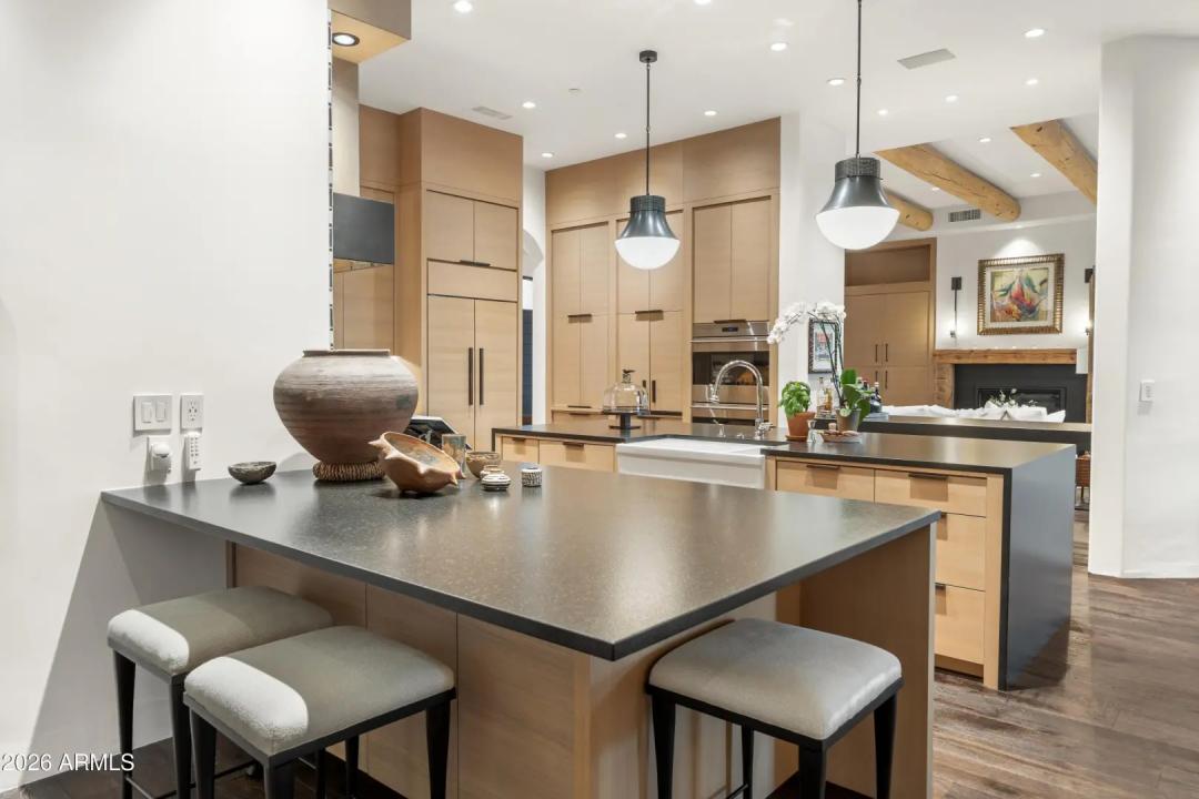 Real Estate Picture 20