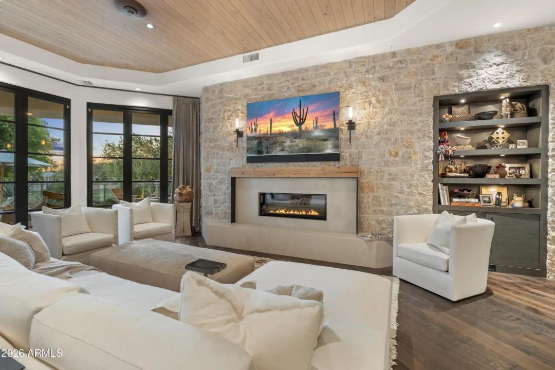 Real Estate Picture 22