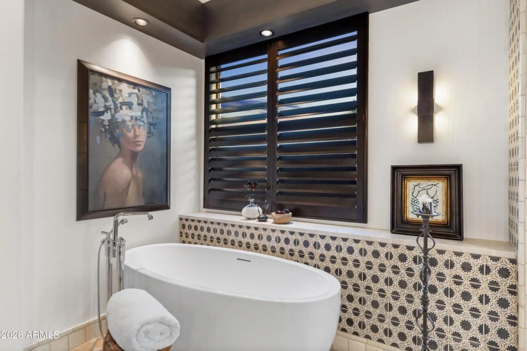 Real Estate Picture 32