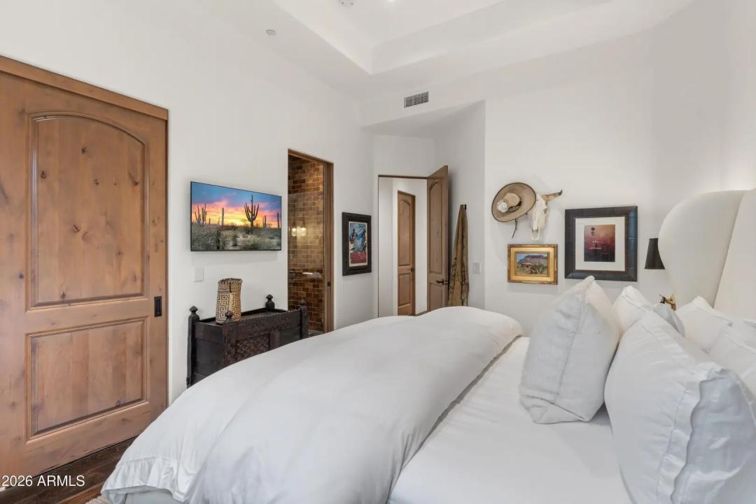 Real Estate Picture 37