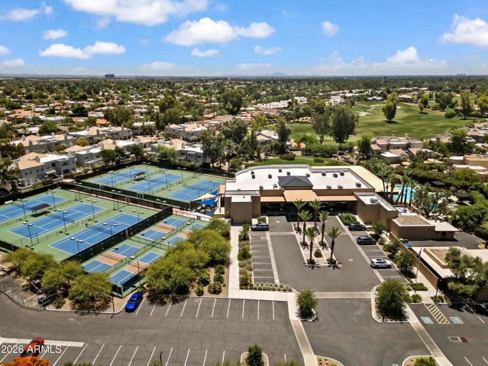 Real Estate Picture 60