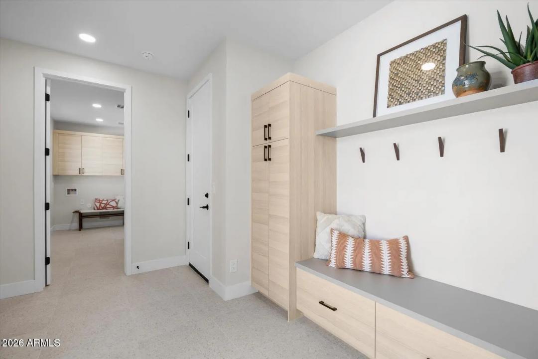 Real Estate Picture 24