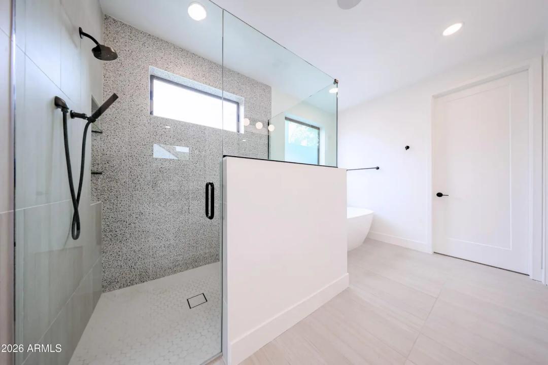 Real Estate Picture 15