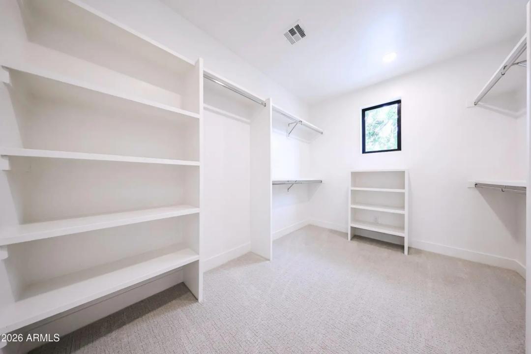 Real Estate Picture 19