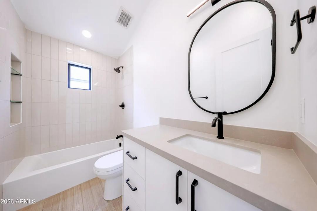 Real Estate Picture 27