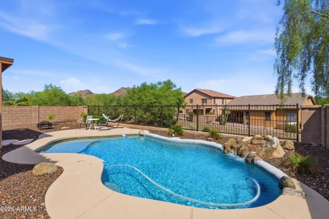 Real Estate Picture 2