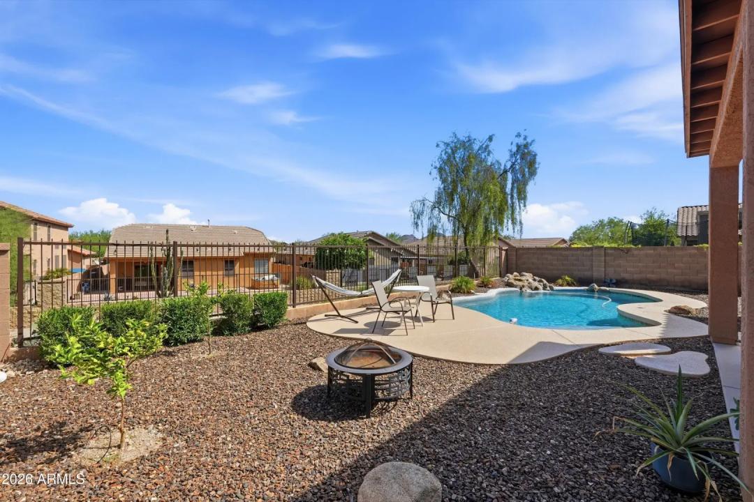 Real Estate Picture 32