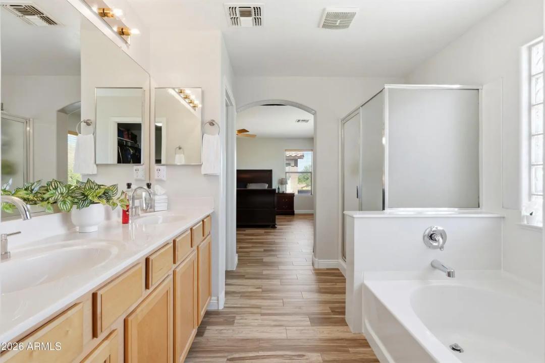 Real Estate Picture 21
