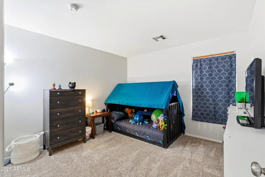 Real Estate Picture 23