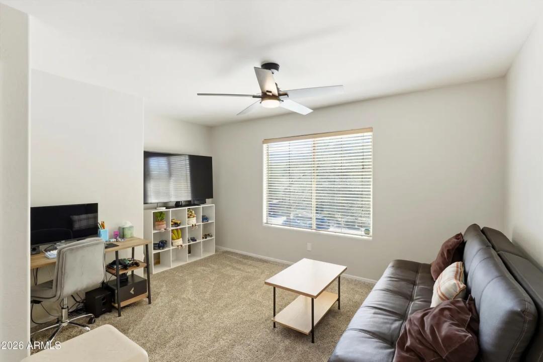 Real Estate Picture 24