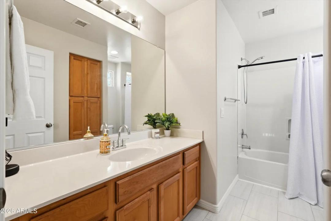 Real Estate Picture 27