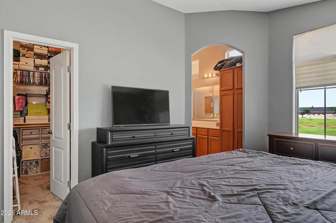 Real Estate Picture 14