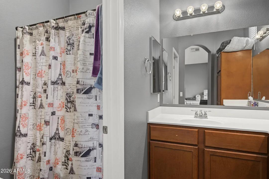 Real Estate Picture 17