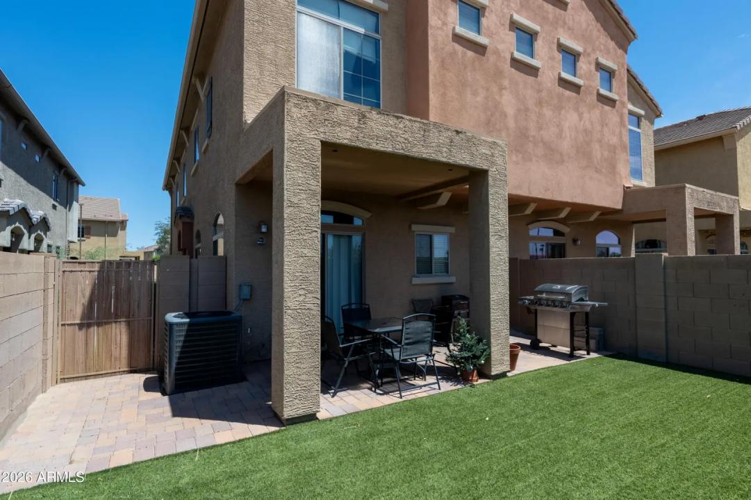 Real Estate Picture 25