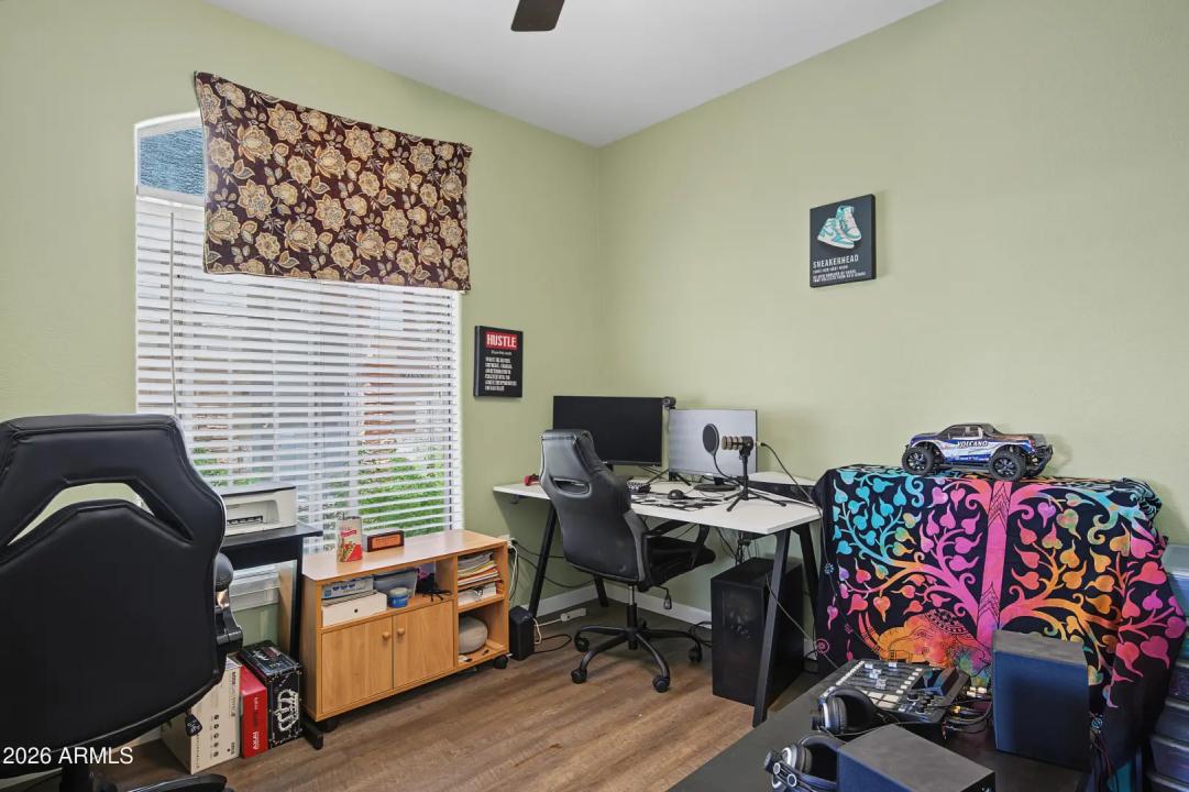 Real Estate Picture 28