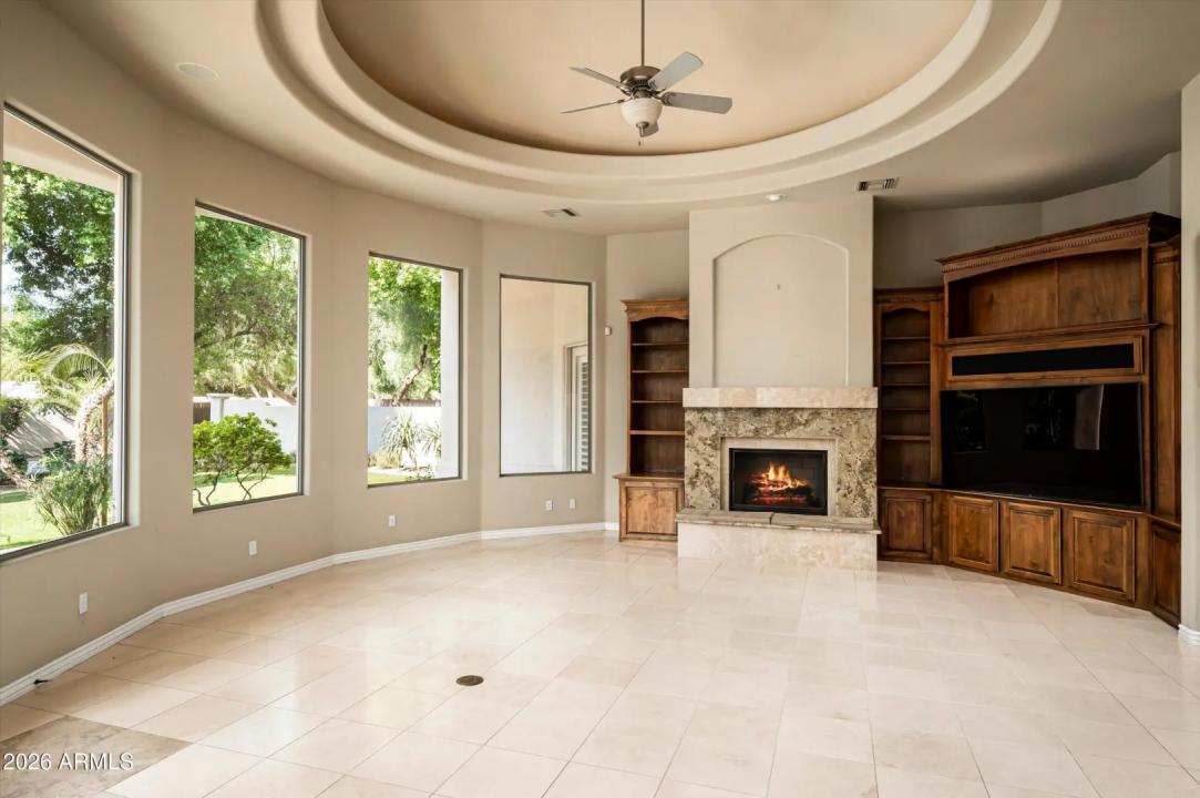 Real Estate Picture 12