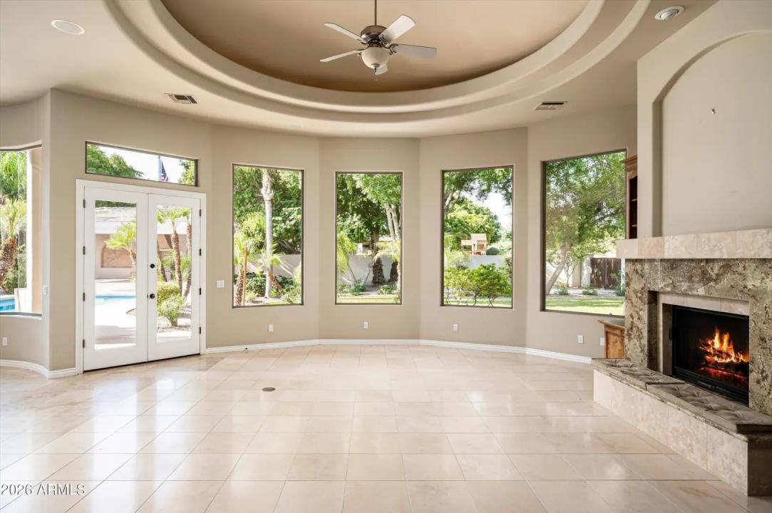 Real Estate Picture 13