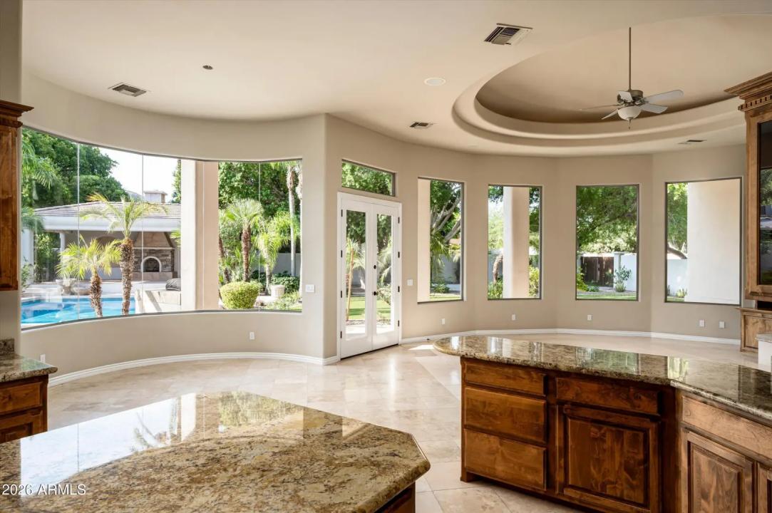 Real Estate Picture 11